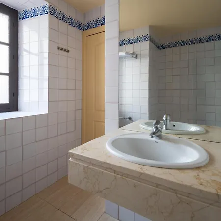 Hotel Crisol Monasterio De San Miguel 4*