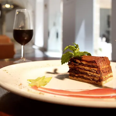 Hotel Crisol Monasterio De San Miguel 4*