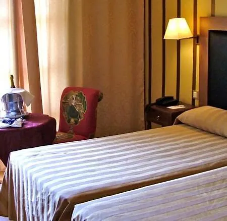 Hotel Crisol Monasterio De San Miguel 4*